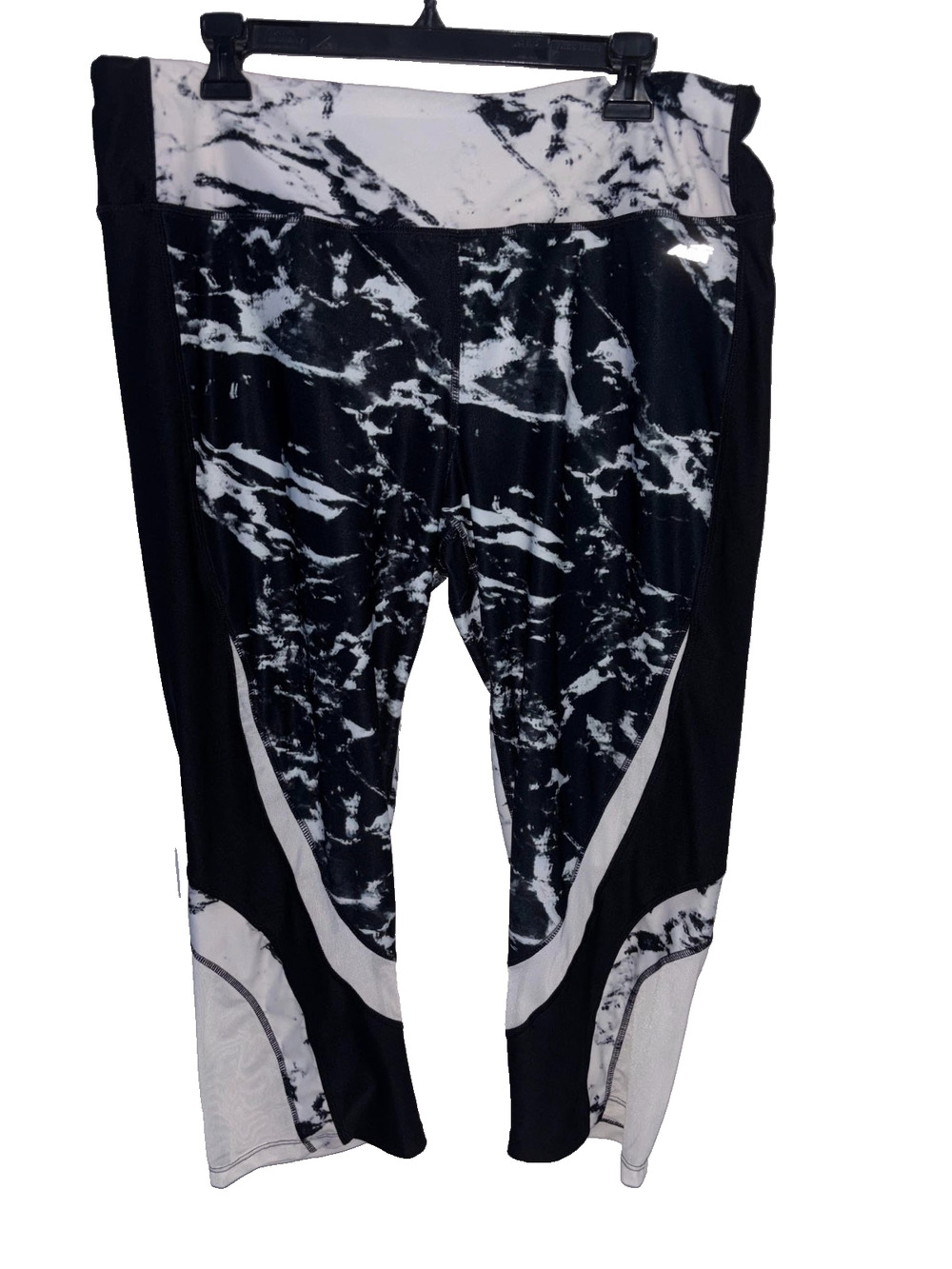 Avia Leggings Womens XXL 20 Black White Marble Capri Crop Mesh Workout Tight
